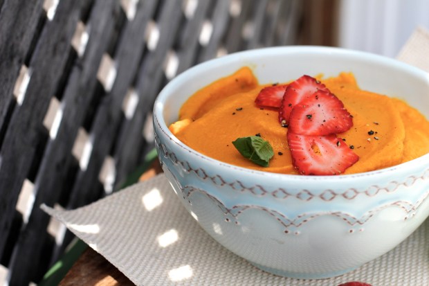 SimplyWholeFoods_SweetStrawberry&BasilCarrotPuree