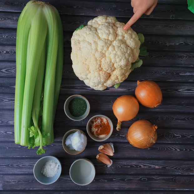 SimplyWholeFoods_Cauliflower_Soup